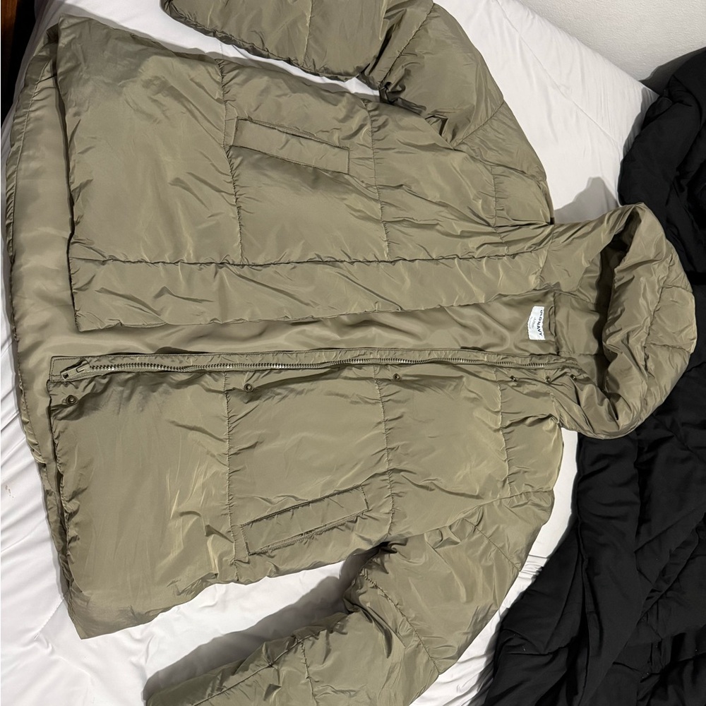 Old Navy Khaki Puffer Jacket